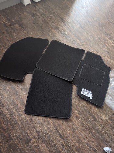 Brand new car mats - new,